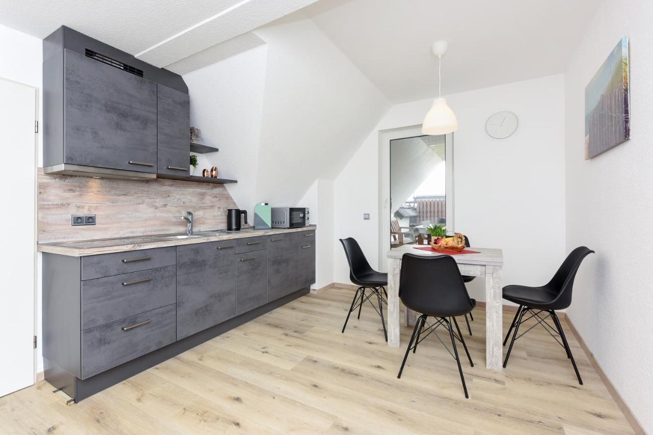 Ferienwohnung 2 und 3 im Haus Meeresbrise Carolinensiel Exterior foto