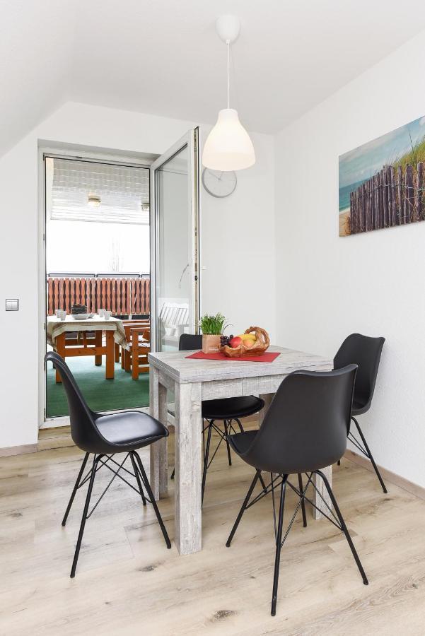 Ferienwohnung 2 und 3 im Haus Meeresbrise Carolinensiel Exterior foto