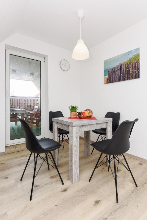 Ferienwohnung 2 und 3 im Haus Meeresbrise Carolinensiel Exterior foto